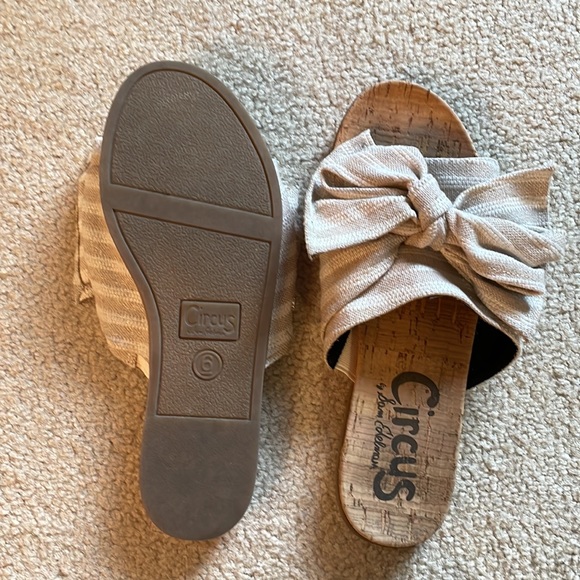 Sam Edelman // Beige Bow Slides Sandal - Picture 3 of 3